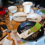 Cluttered_desk